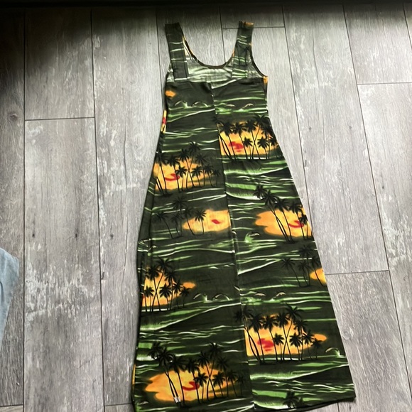 Stretchy Summer Dress - Picture 5 of 7